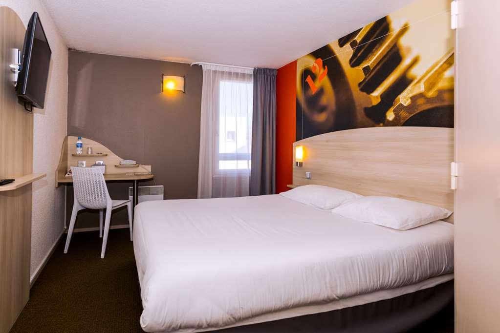 Brit Hotel La Rochelle Perigny Room photo